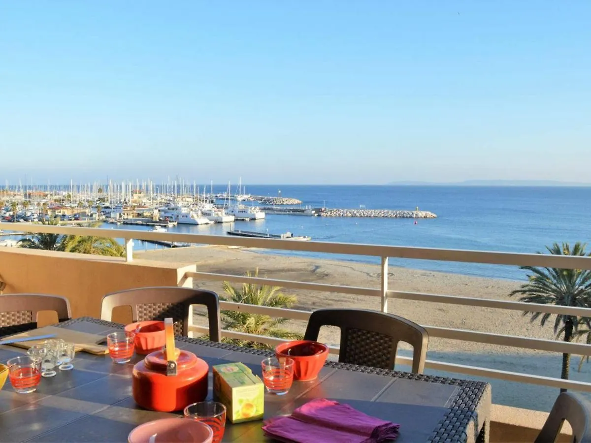 Appartement T2 Climatise, Terrasse, Plage A 3 Couchages - Fr-1-251-379 Le Lavandou France