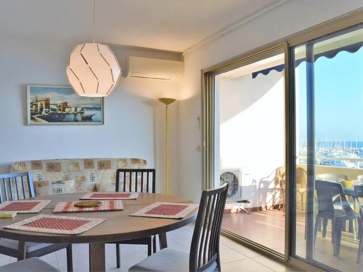 Appartement T2 Climatise, Terrasse, Plage A 3 Couchages - Fr-1-251-379 Le Lavandou France